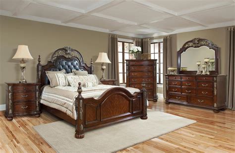 Wood Classic Bedroom Furniture